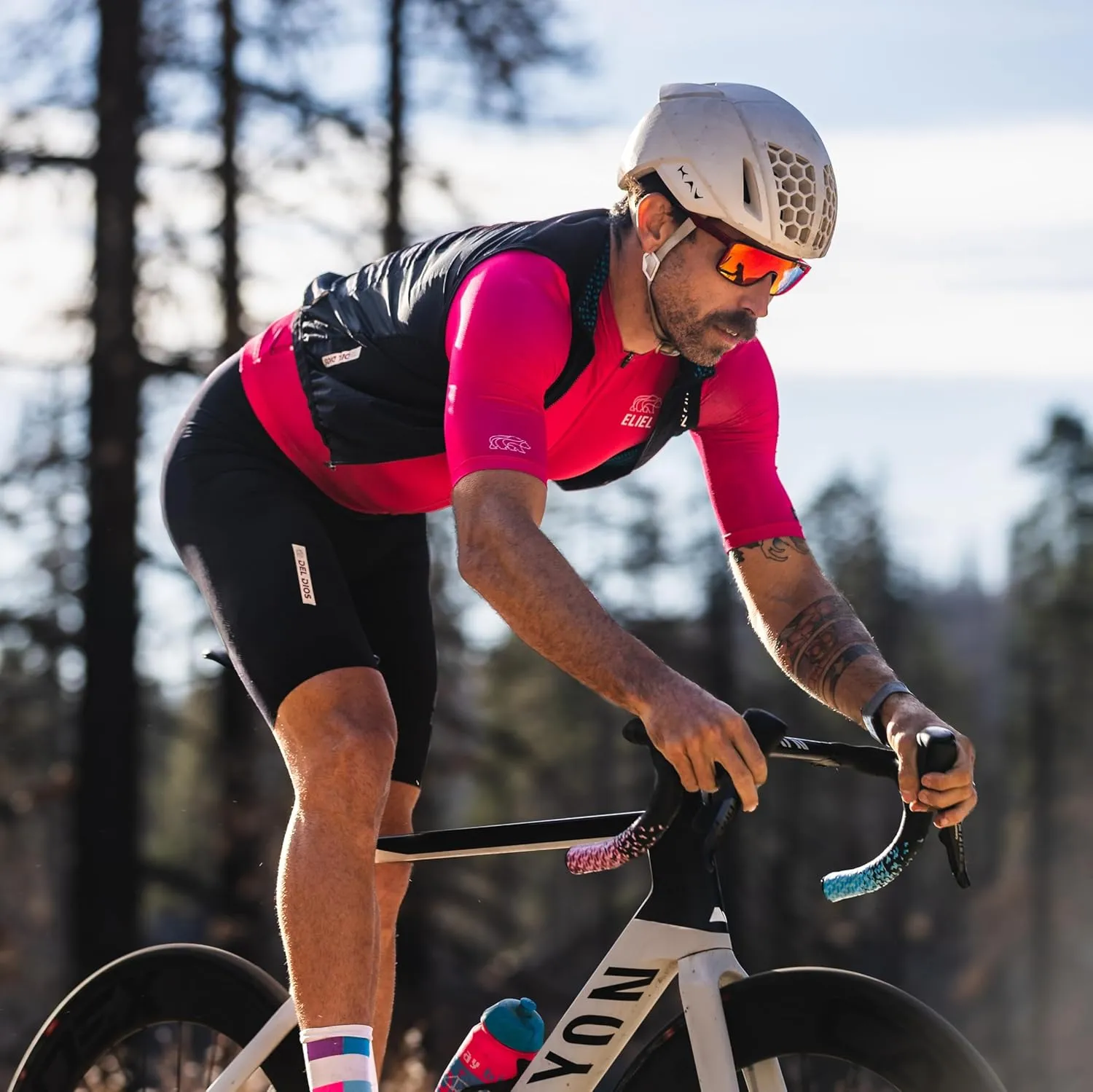 Tifosi Sanctum Sunglasses, Ideal For Cycling, Golf, Hiking, Running, Tennis & Pickleball, Lifestyle