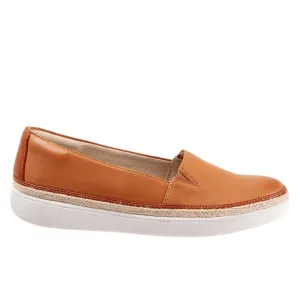 Trotters Destiny T2003-282 Womens Brown Wide Leather Loafer Flats Shoes
