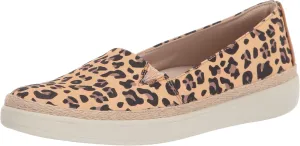 Trotters Women's Accent Loafer