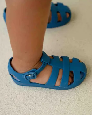 Walnut Melbourne / Frankie Sandal - Matte Blue