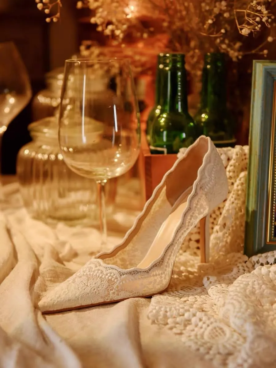 White Lace Fine Heel Pointed Women's Shoes Women's Wedding Party High Heels