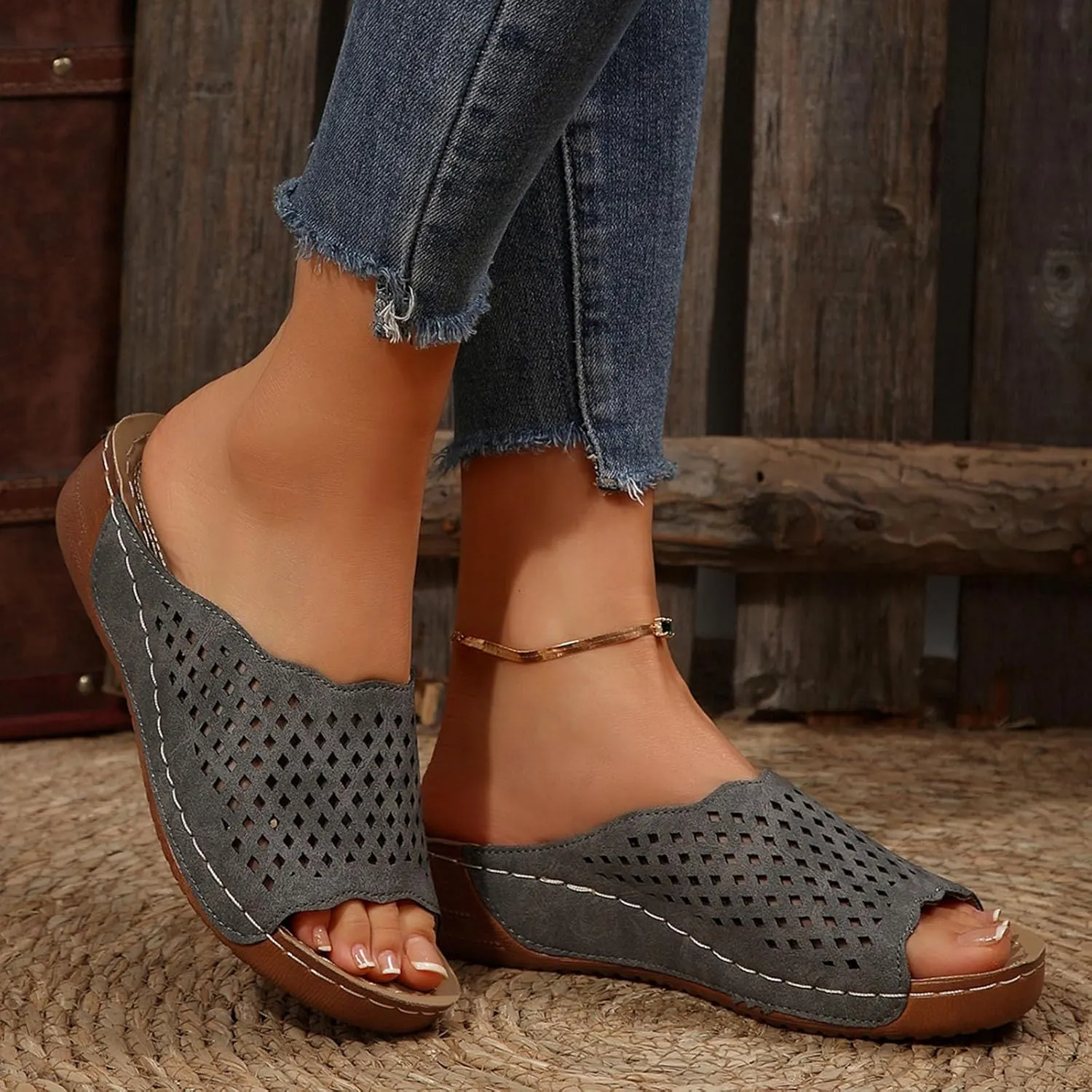 Women Comfort Summer Slides with Arch Support, Slip on Walking Sandals Hollow Breathable Beach Shoes Boho Slippers
