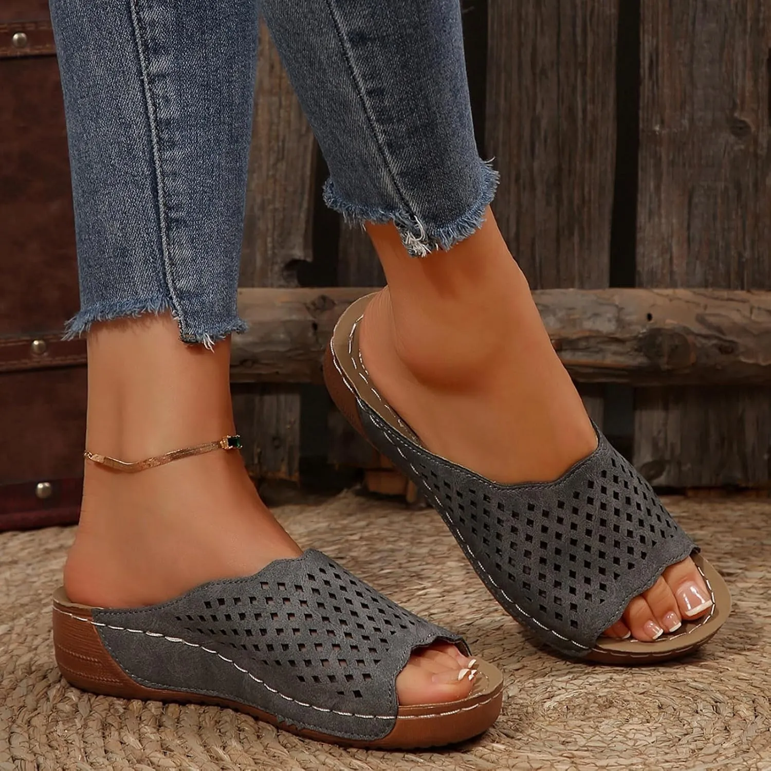 Women Comfort Summer Slides with Arch Support, Slip on Walking Sandals Hollow Breathable Beach Shoes Boho Slippers