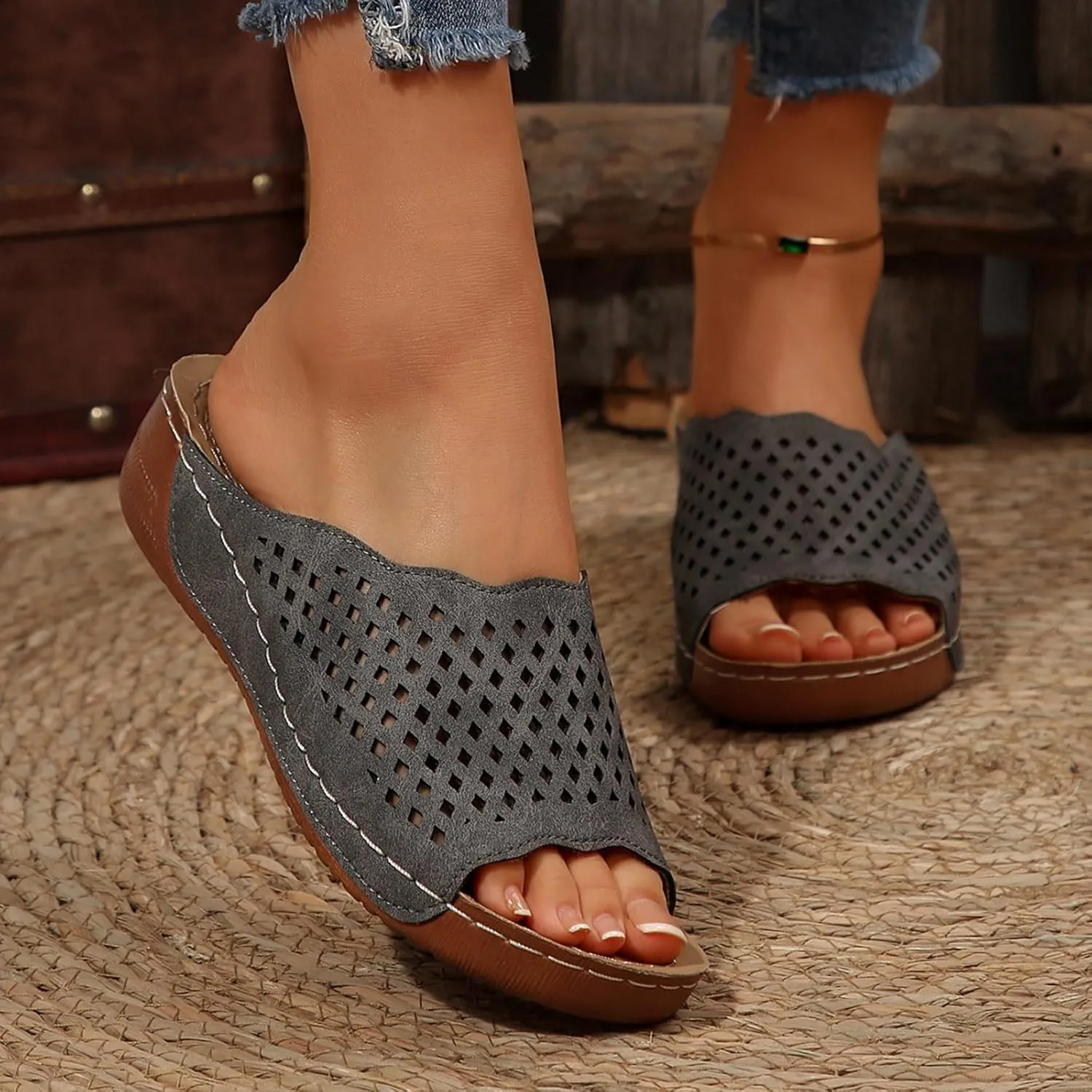 Women Comfort Summer Slides with Arch Support, Slip on Walking Sandals Hollow Breathable Beach Shoes Boho Slippers