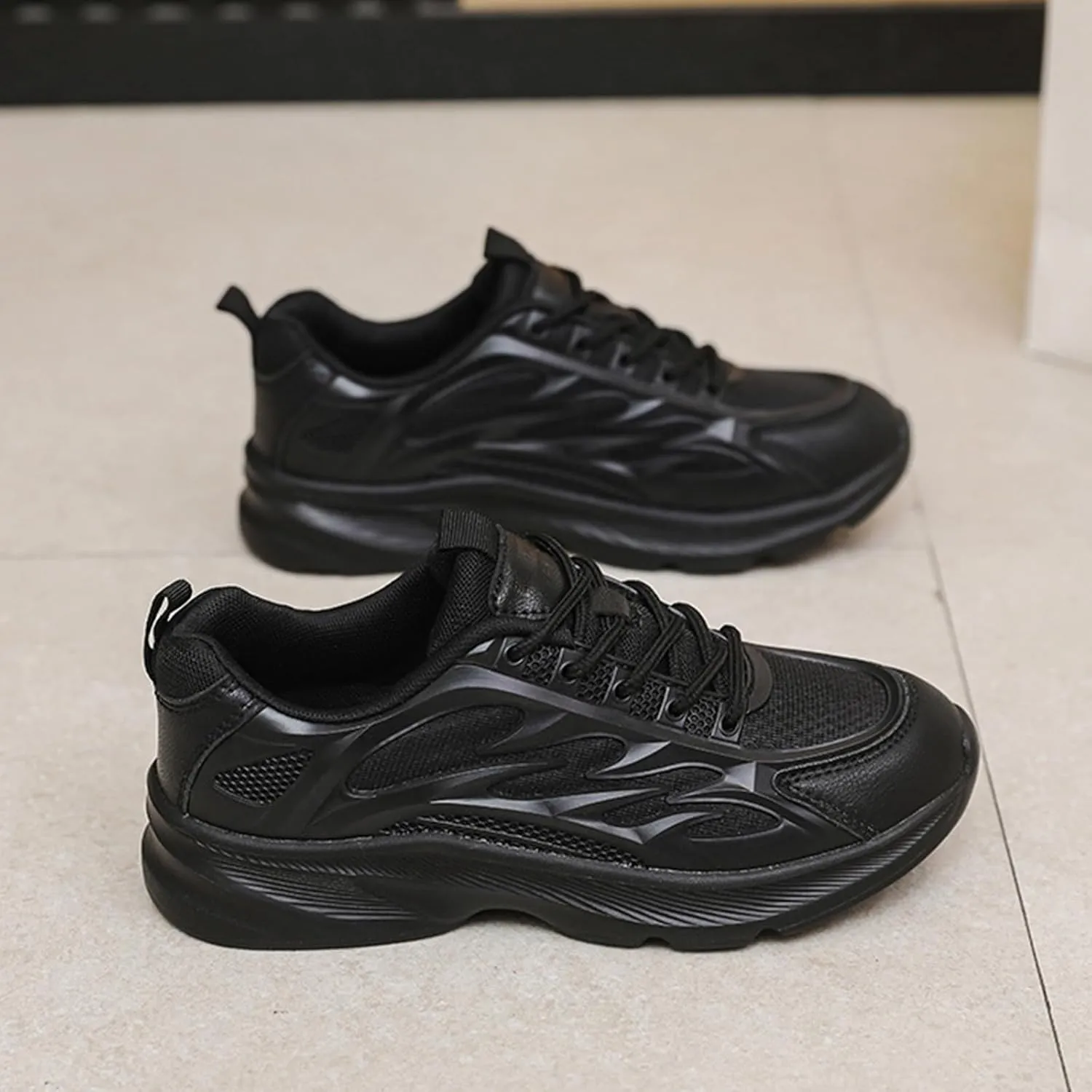 Womens Breathable Mesh Lace Up Walking Shoes Classic Lightweight Soft Athletic Tennis Running Shoes Casual Memory Foam Sneakers
