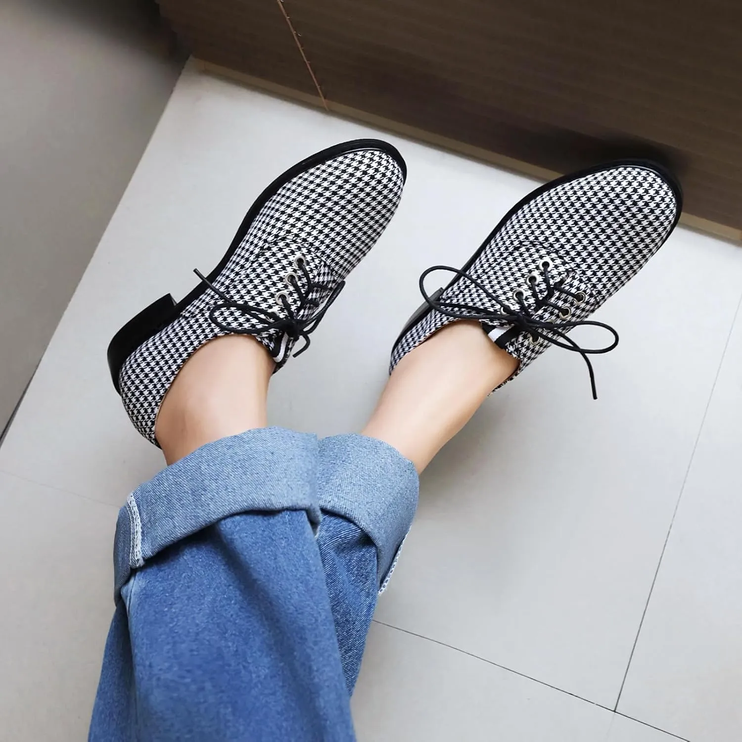 Women's Casual Dress Oxford Shoes, Vintage Brogue Saddle Oxfords, Wingtip Round Toe Lace up Shoes