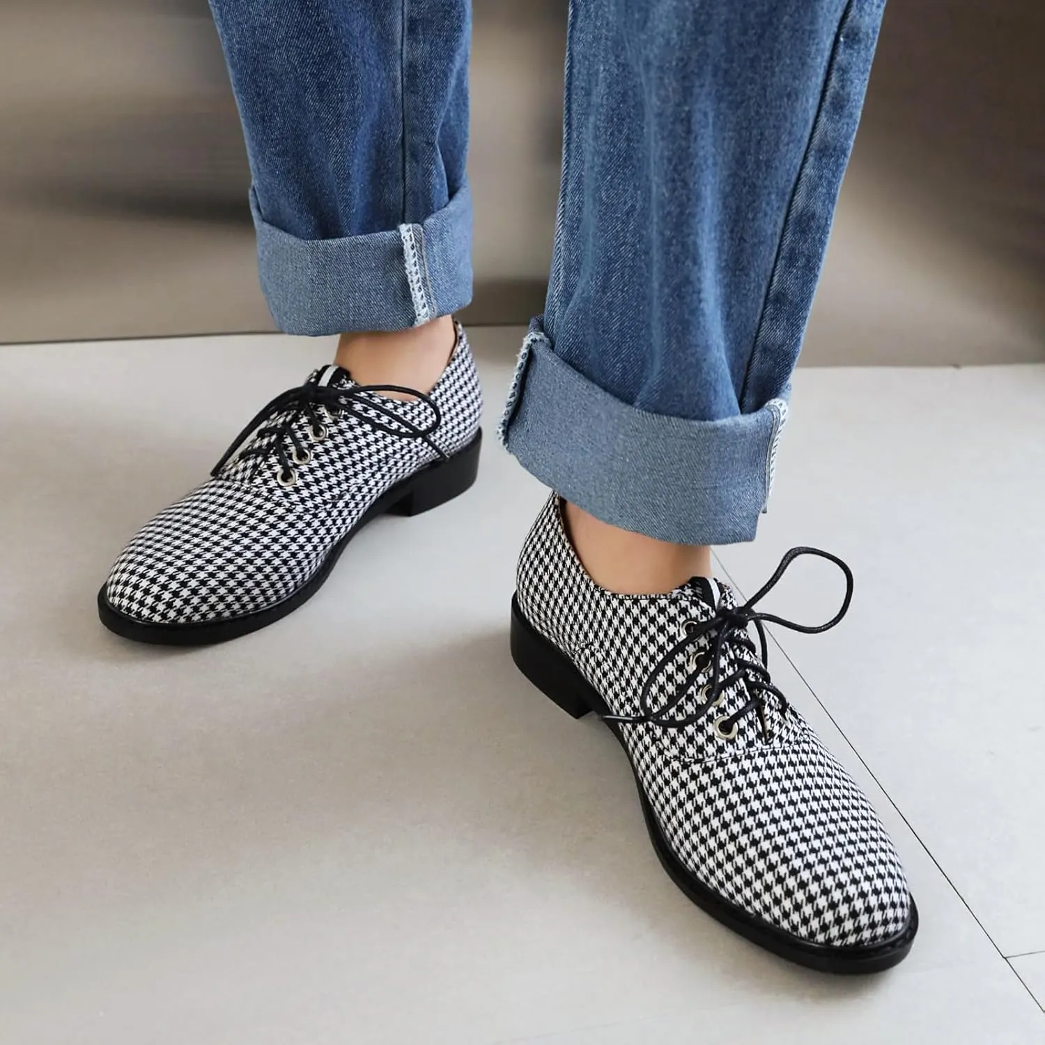 Women's Casual Dress Oxford Shoes, Vintage Brogue Saddle Oxfords, Wingtip Round Toe Lace up Shoes