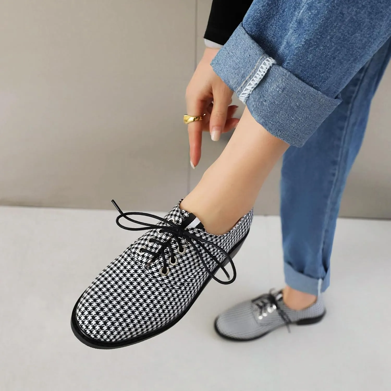 Women's Casual Dress Oxford Shoes, Vintage Brogue Saddle Oxfords, Wingtip Round Toe Lace up Shoes