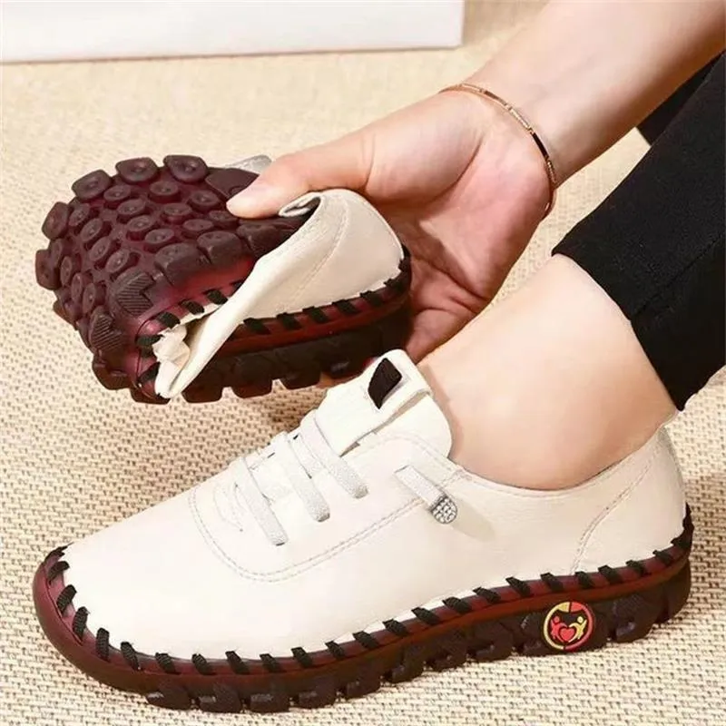 Women’s comfortable soft-sole flat shoes
