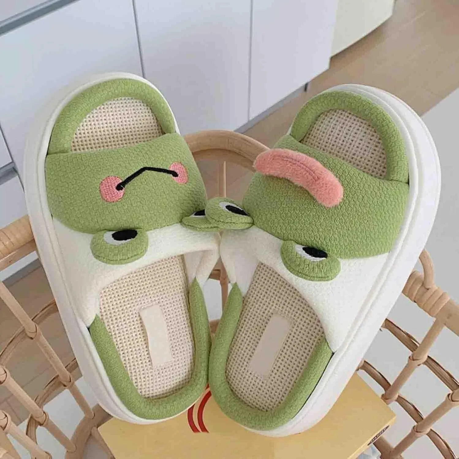 Womens Four Seasons Home Linen Slippers Cute Cartoon Animal Frog Shape Slippers Comfortable Bedroom Kawaii Cloud Slides