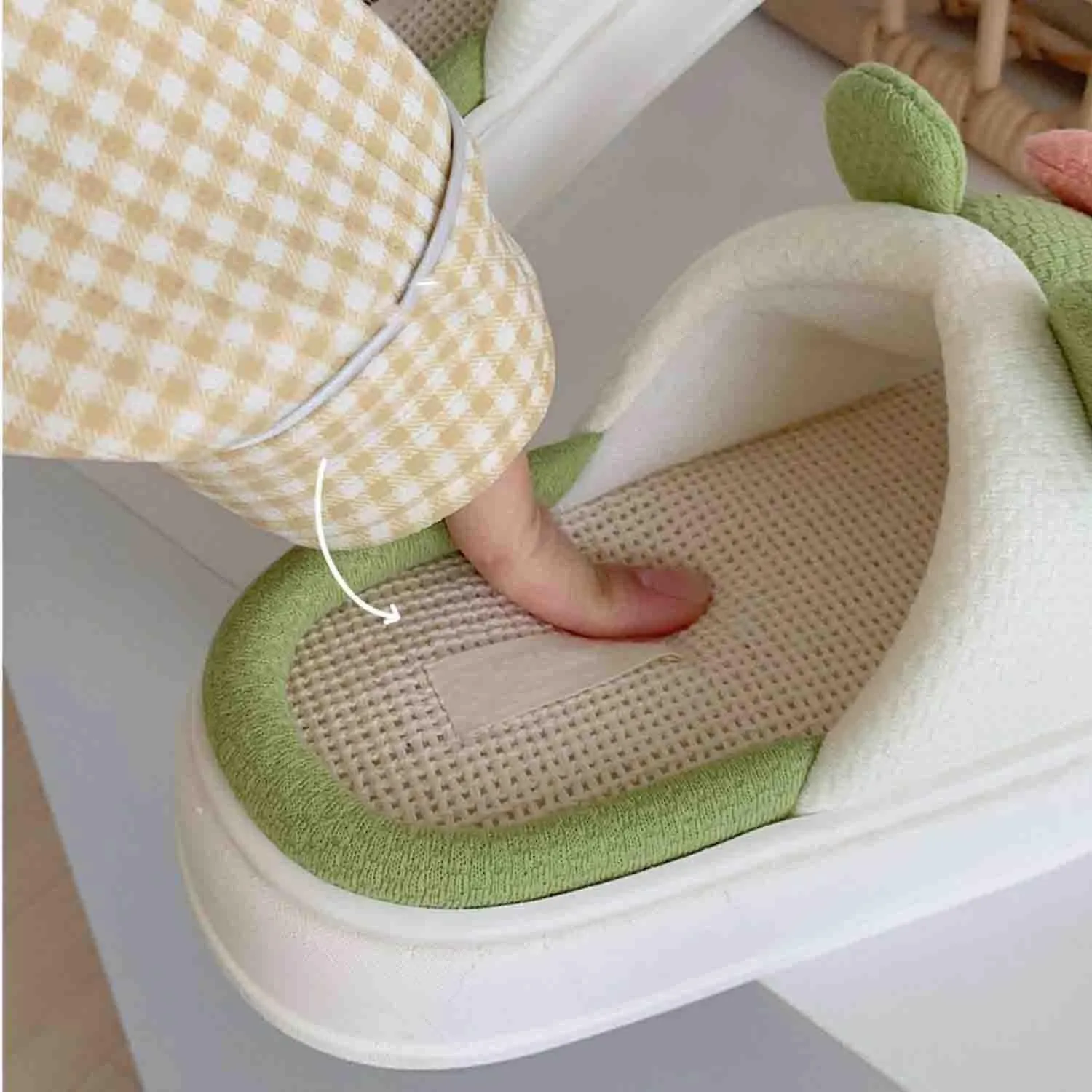 Womens Four Seasons Home Linen Slippers Cute Cartoon Animal Frog Shape Slippers Comfortable Bedroom Kawaii Cloud Slides