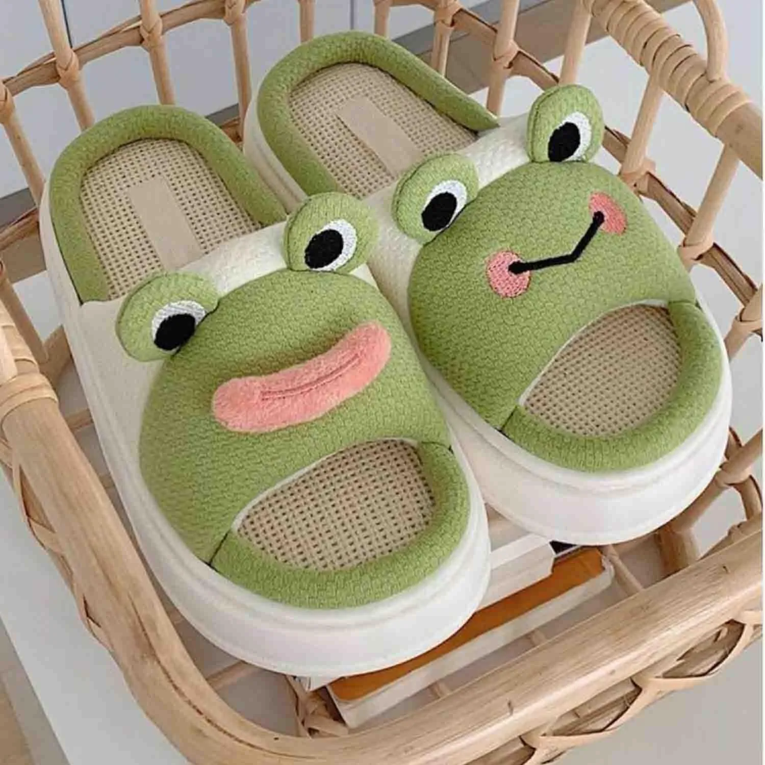 Womens Four Seasons Home Linen Slippers Cute Cartoon Animal Frog Shape Slippers Comfortable Bedroom Kawaii Cloud Slides