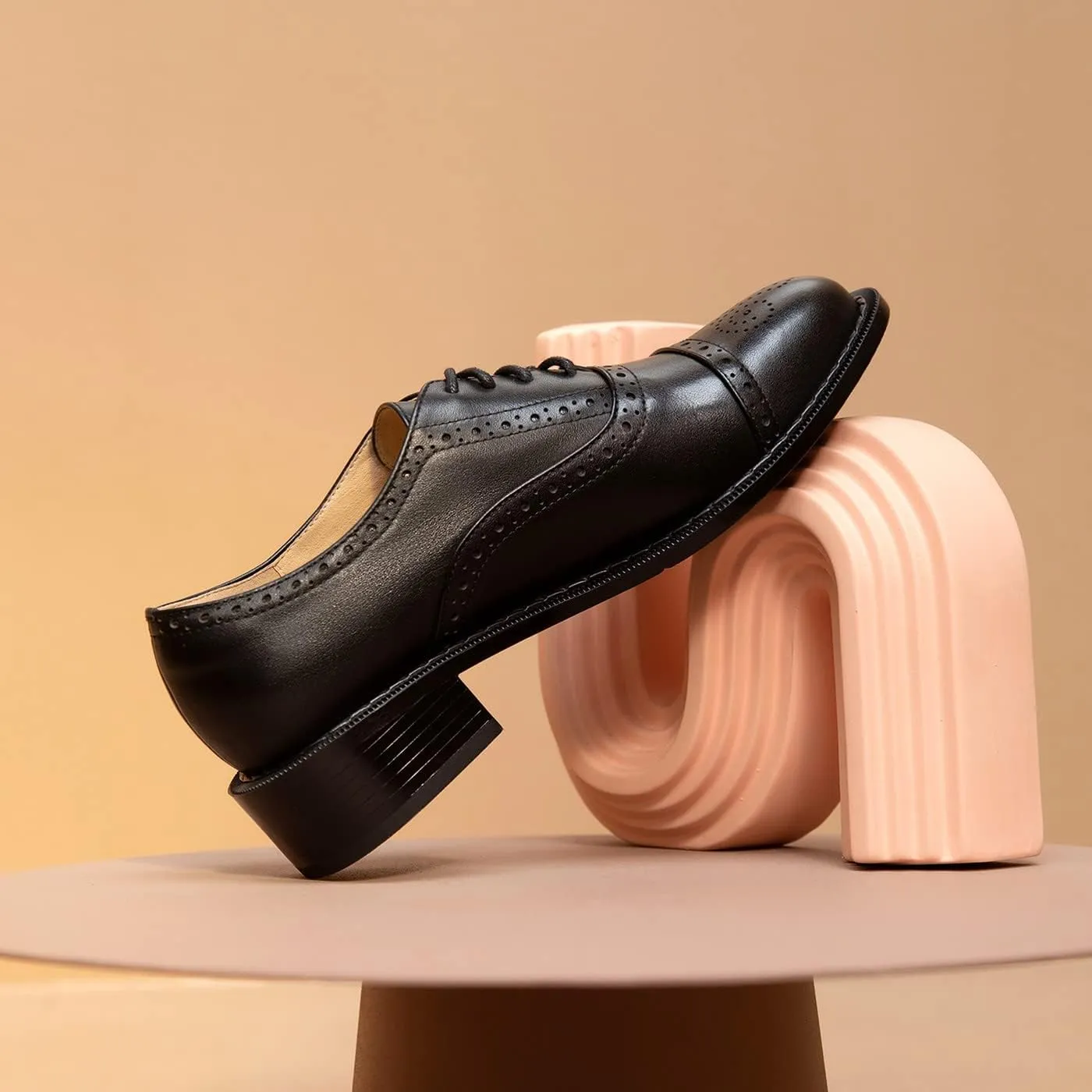 Women's Perforated Classic Lace-up Oxfords Brogue Wingtip Round Toe Derby Saddle Leather Shoes for Women Girls Lady Wife