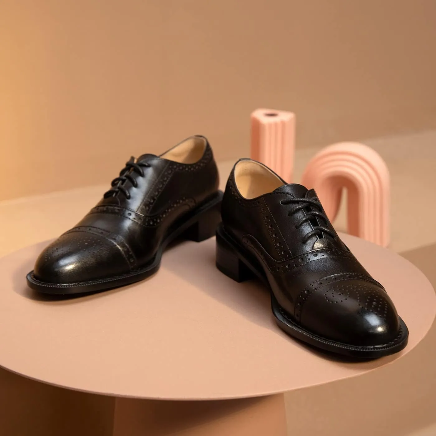 Women's Perforated Classic Lace-up Oxfords Brogue Wingtip Round Toe Derby Saddle Leather Shoes for Women Girls Lady Wife